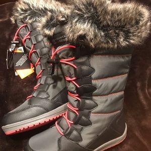 NEW Winter Snow Boots with faux fur
